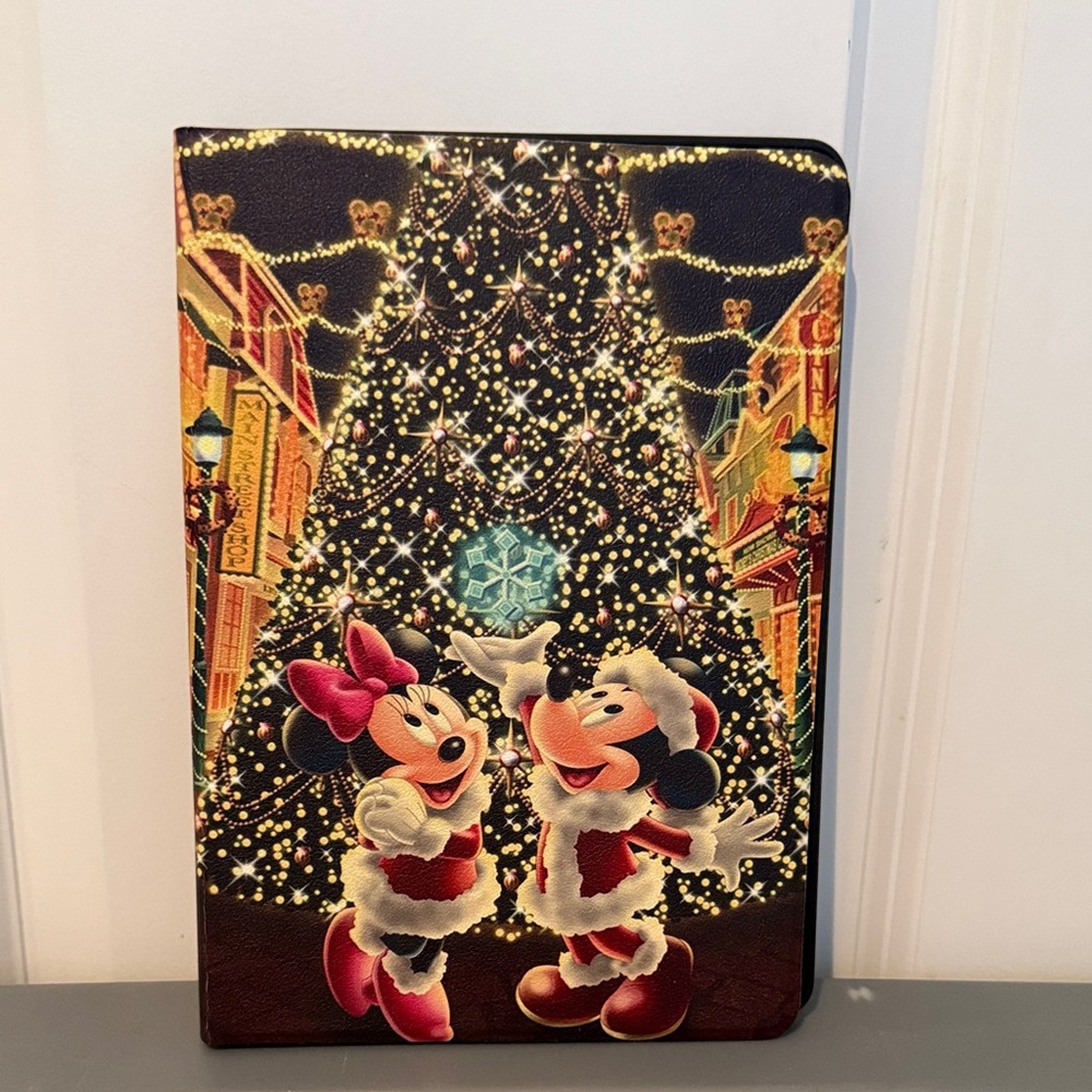 Disney Festive Mickey and Minnie iPad Cover